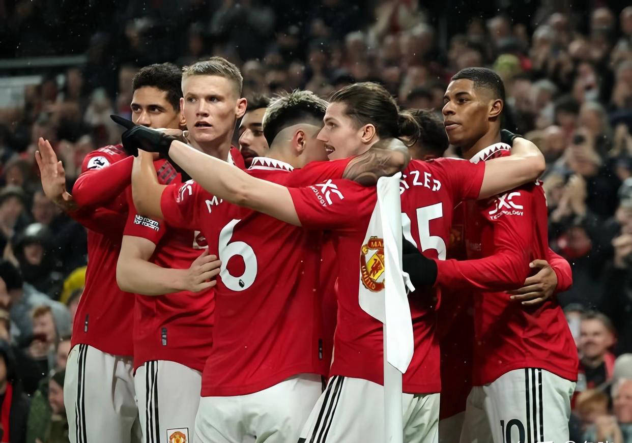 赛后NBA常规赛焦点战；曼联调整名单；压力陡增；心理建设被强调的简单介绍